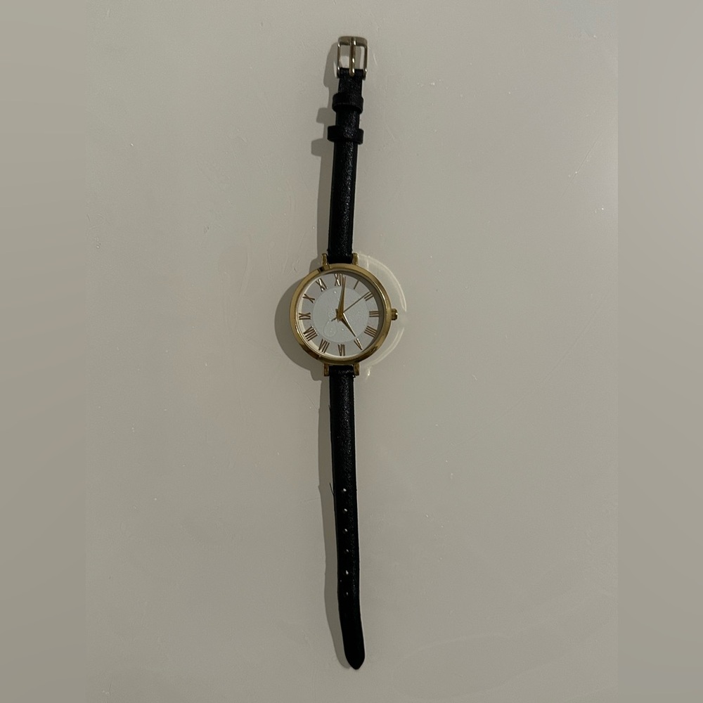 Watch - Picture 2 of 3